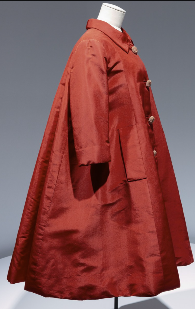 Cristóbal Balenciaga. Fashion and Heritage.