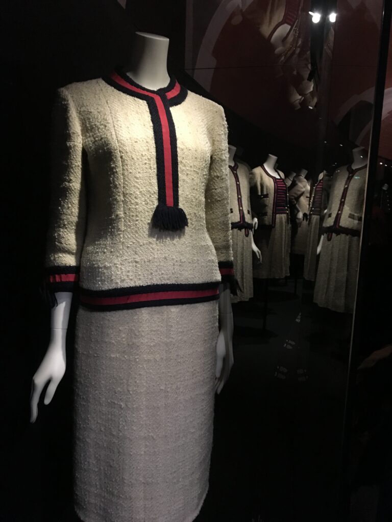 GABRIELLE CHANEL. FASHION MANIFESTO