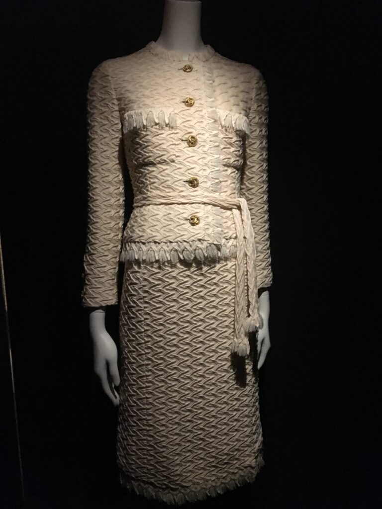 GABRIELLE CHANEL. FASHION MANIFESTO